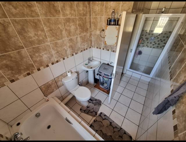 2 BEDROOM APARTMENT FOR SALE IN FLORENTIA